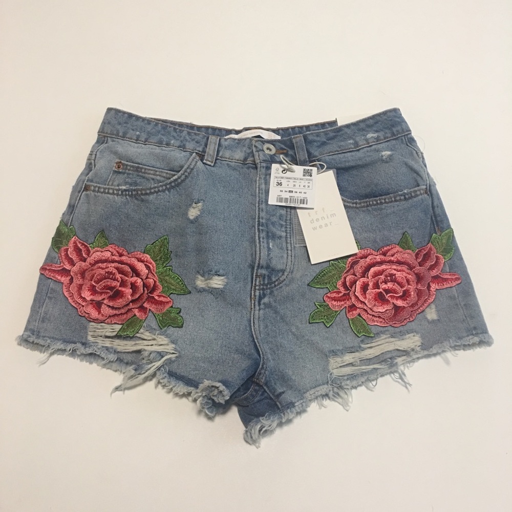 Zara Embroidered Patch High Waisted Short Size 4
